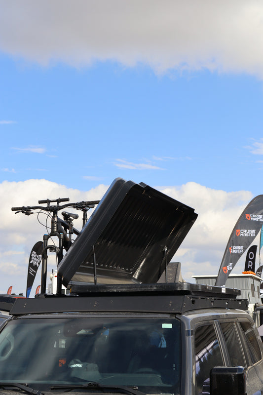 5 Mistakes People Make When Loading a Roof Box (and How Sikre Solves Them)
